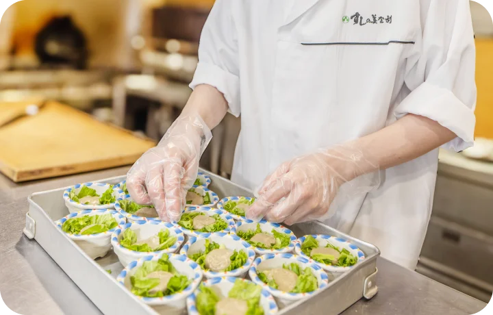 調理補助スタッフ